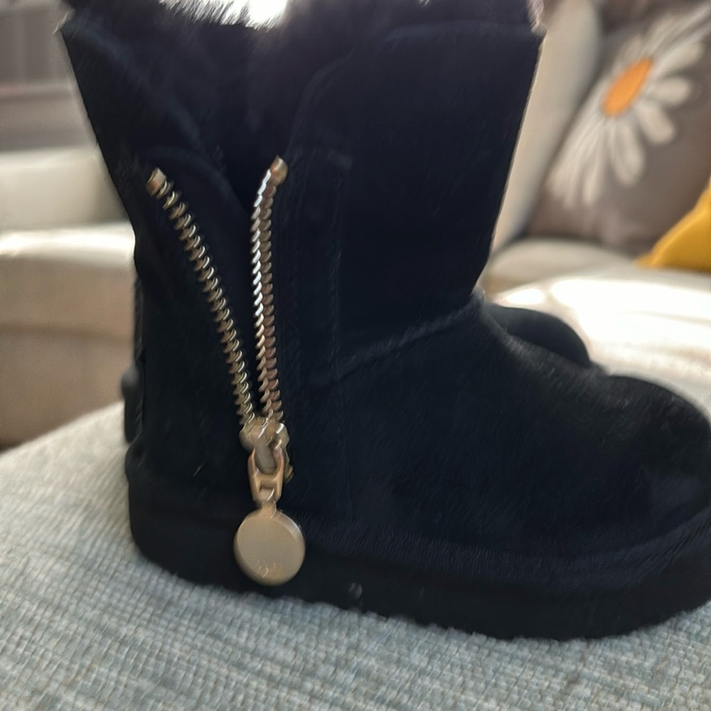Toddler 6 UGGS